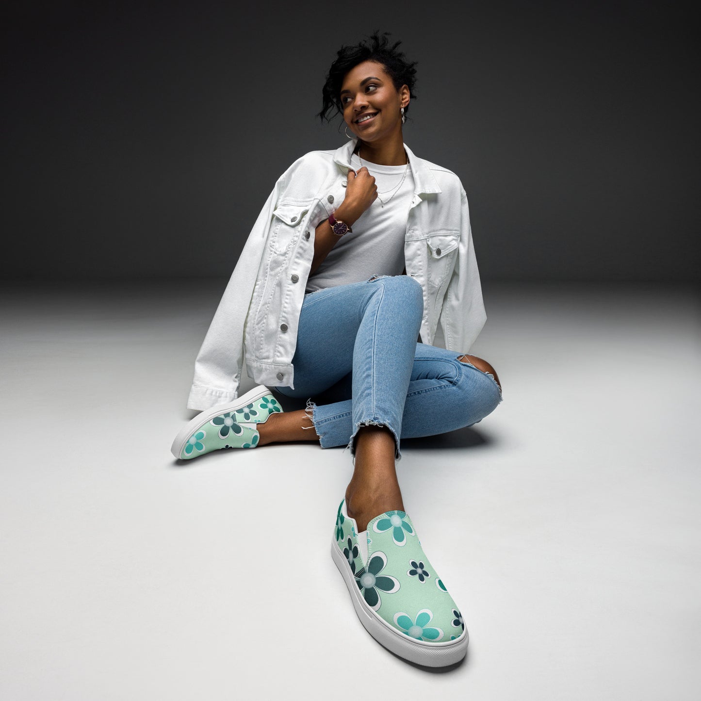 Women’s slip-on canvas shoes - Flower Pattern - print on demand