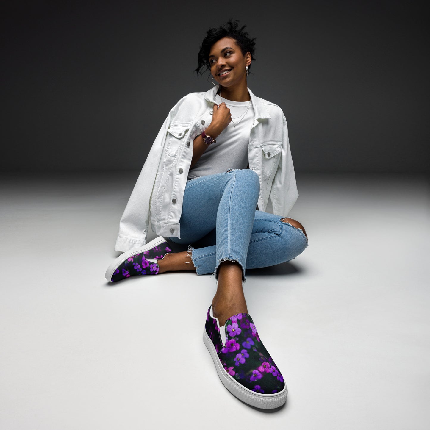 Women’s slip-on canvas shoes - flower design - print on demand