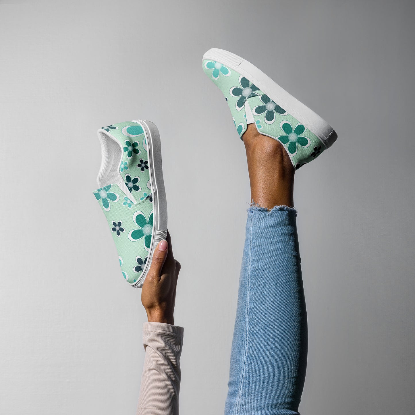 Women’s slip-on canvas shoes - Flower Pattern - print on demand
